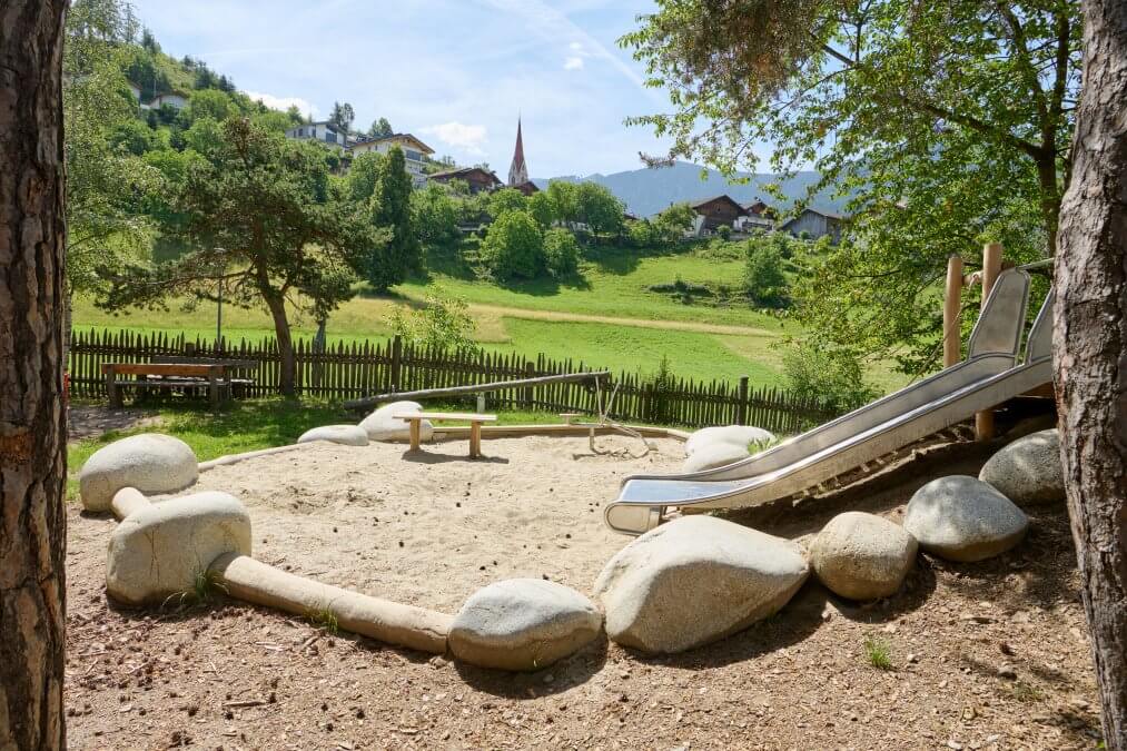Riqualificazione del parco giochi di Tiso