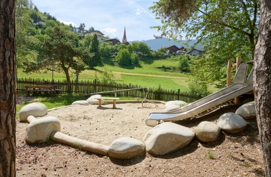 Riqualificazione del parco giochi di Tiso